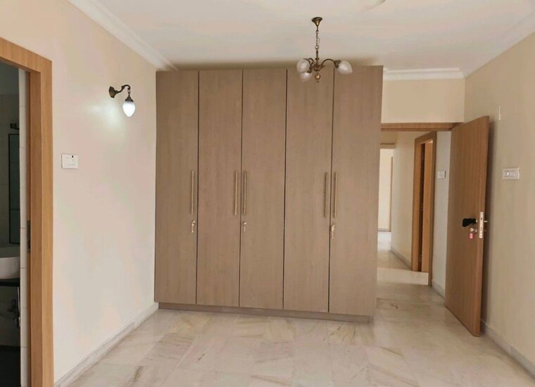 Room, chaitanya-tower 3 Bedroom 1250 Sq.Ft. Apartment In Prabhadevi Mumbai 9826316