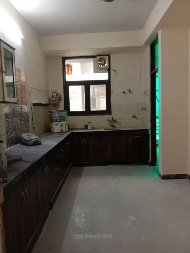 Kitchen, nitishree-lotus-pond-blessed-homes 3.5 Bedroom 2285 Sq.Ft. Apartment In Vaibhav Khand Ghaziabad 9826317