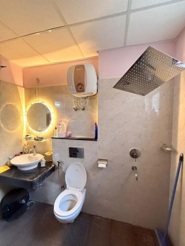 Attached Bathroom, bbd-green-city-sun-breeze-apartments 2 Bedroom 1240 Sq.Ft. Apartment In Gomti Nagar Lucknow 9826322