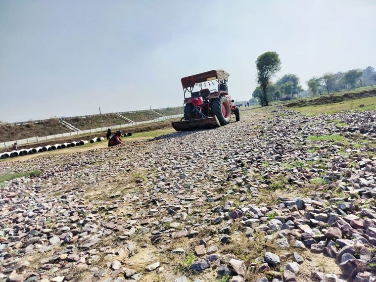 undefined, sohna sector 5  100 Sq.Yd. Plot In Sohna Sector 5 Gurgaon 9826319