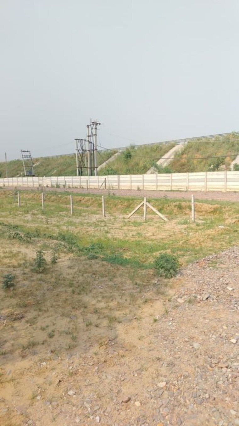 undefined, sohna sector 5  100 Sq.Yd. Plot In Sohna Sector 5 Gurgaon 9826319