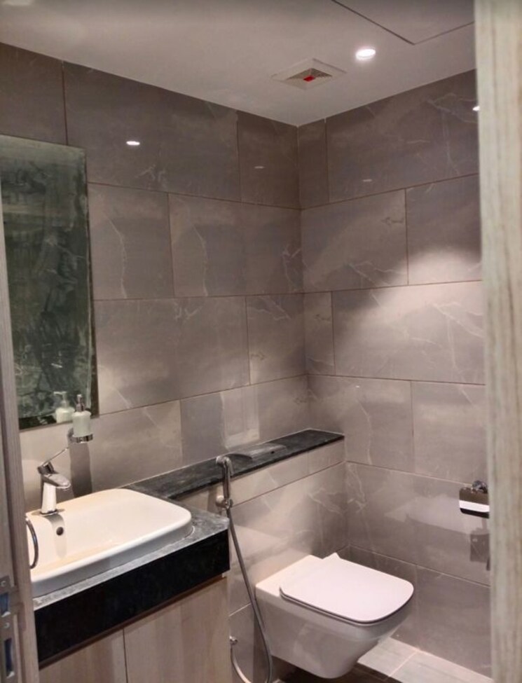 Bathroom, rustomjee-crown 4 Bedroom 2500 Sq.Ft. Apartment In Prabhadevi Mumbai 9826325