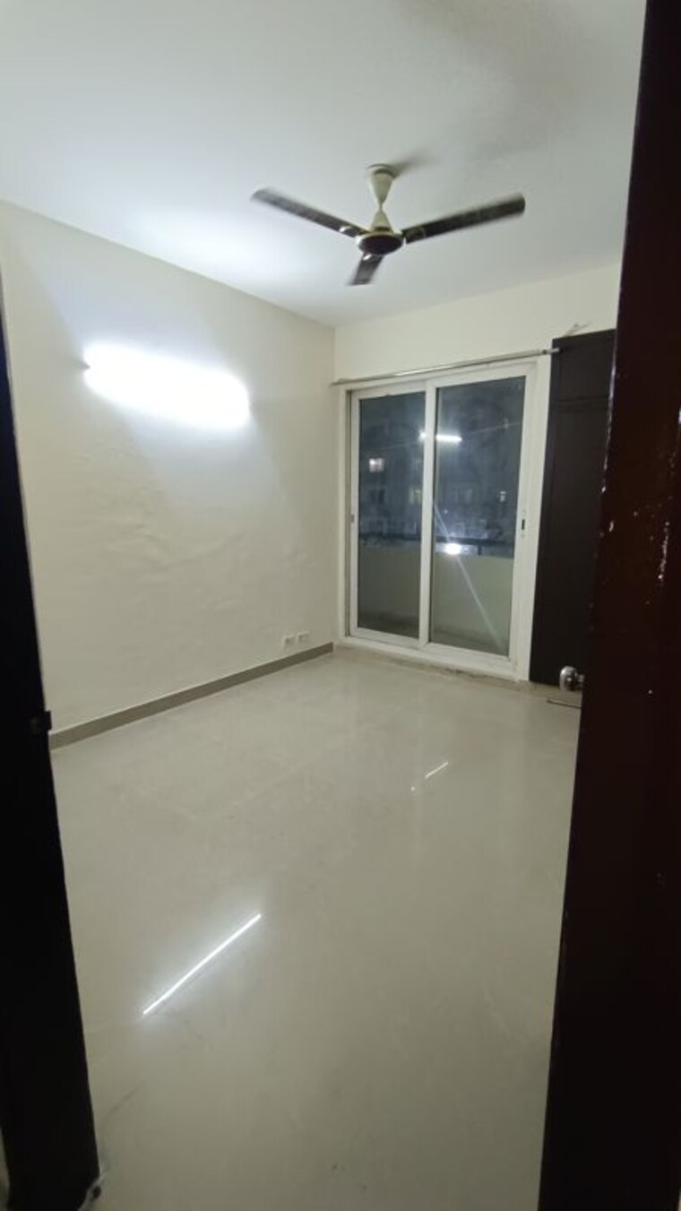 Room, aditya-celebrity-homes 3 Bedroom 1650 Sq.Ft. Apartment In Sector 76 Noida 9826337