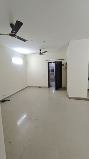 3 BHK Apartment For Rent in Aditya Celebrity Homes, Sector 76