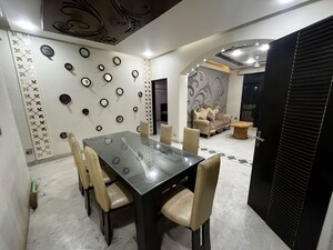 Team Area in 3 BHK Builder Floor at Sushant Lok I – for Rent