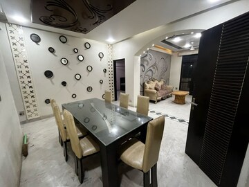 Team Area in 3 BHK Builder Floor at Sushant Lok I – for Rent