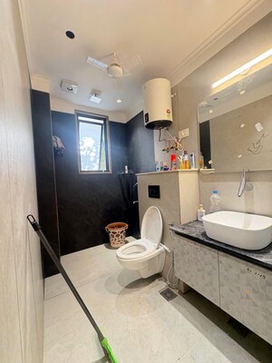 Bathroom in 3.5 BHK Builder Floor at Dlf Phase ii – for Rent
