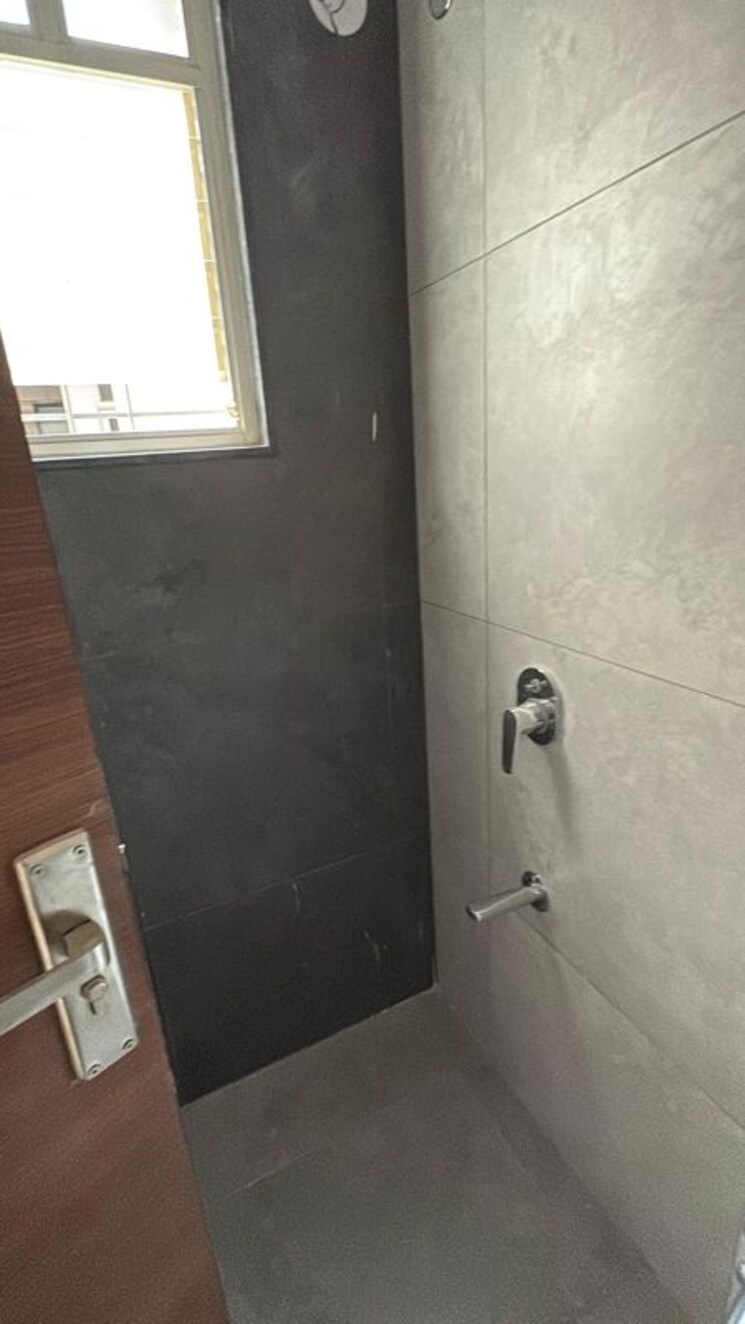 Bathroom, kuber-antonia 2 Bedroom 901 Sq.Ft. Apartment In Wakad Pune 9826367