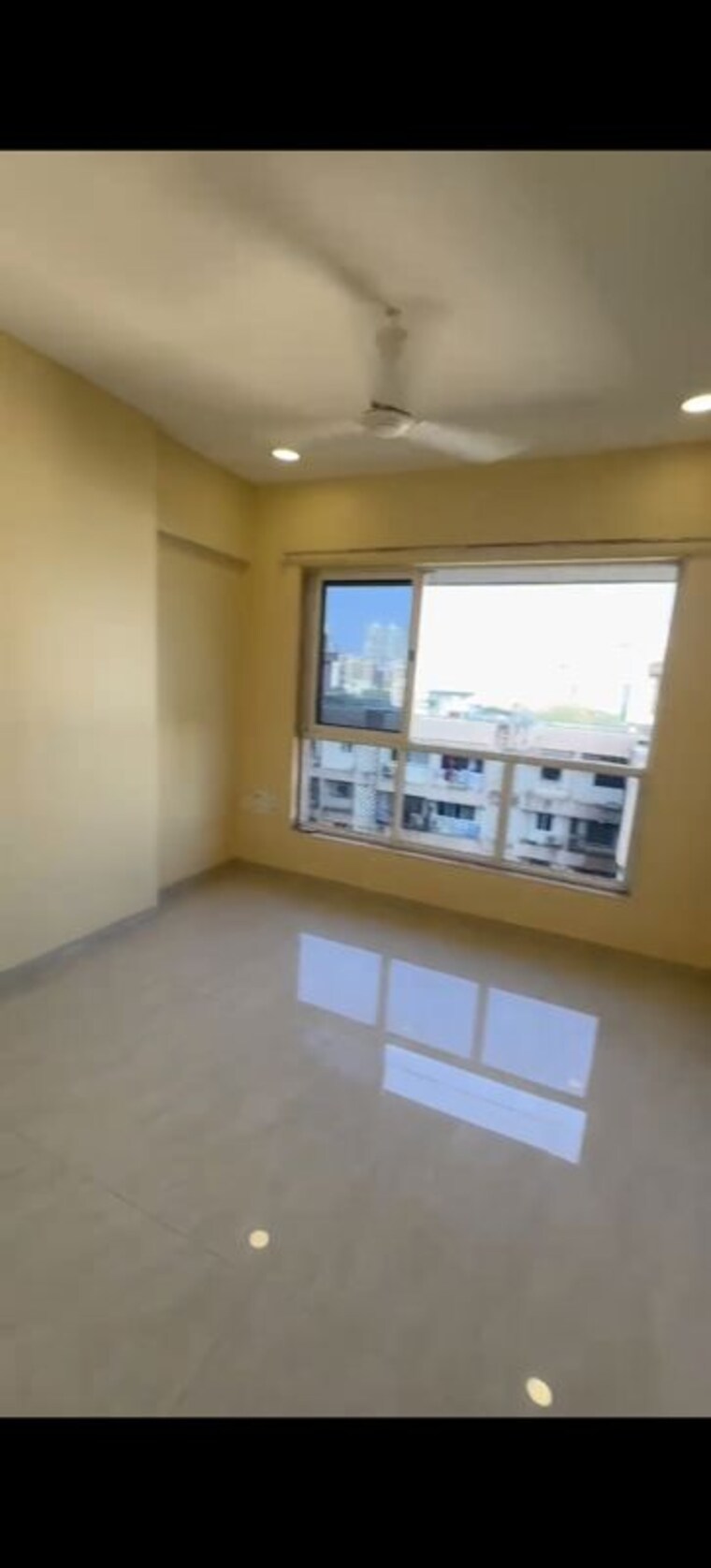 Room, supreme-19 2 Bedroom 638 Sq.Ft. Apartment In Lokhandwala Mumbai 9826383