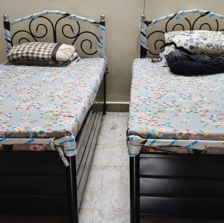 Bedroom, patlipada Pg For Boys In Patlipada 9826411