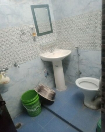 Bathroom in 1 BHK Villa at Aliganj – for Rent