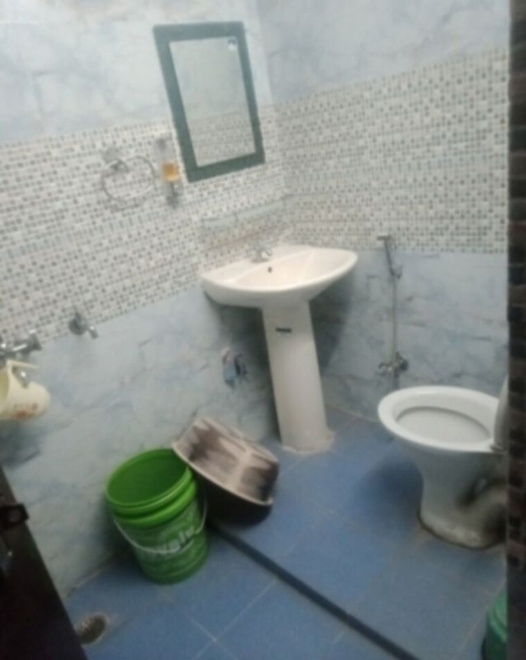 Bathroom, aliganj 1 Bedroom 630 Sq.Ft. Villa In Aliganj Lucknow 9826429
