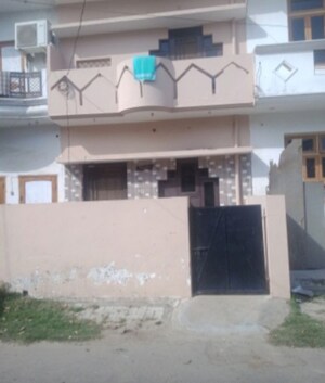 Kitchen in 1 BHK Villa at Aliganj – for Rent