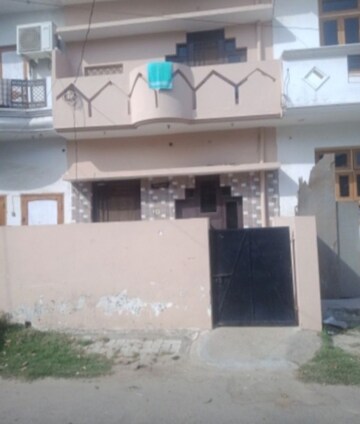 Kitchen in 1 BHK Villa at Aliganj – for Rent