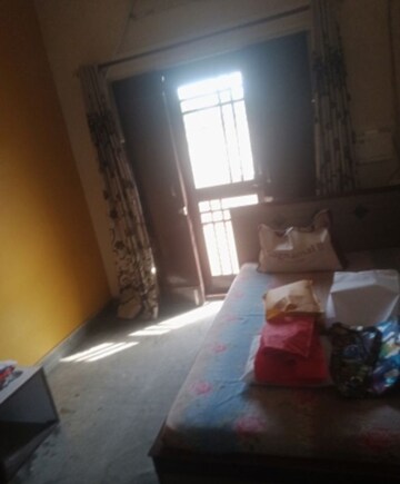 Living Room in 1 BHK Villa at Aliganj – for Rent