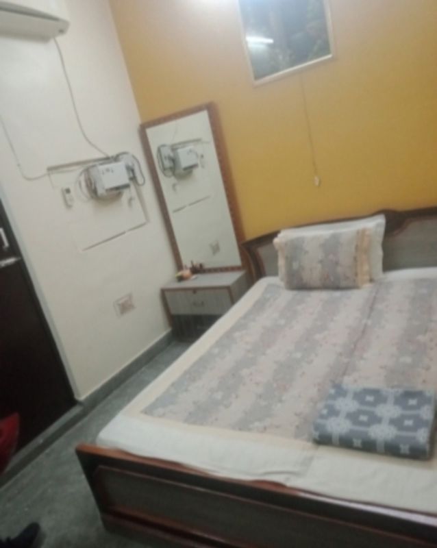 1 BHK + Study Room Villa For Rent in Aliganj