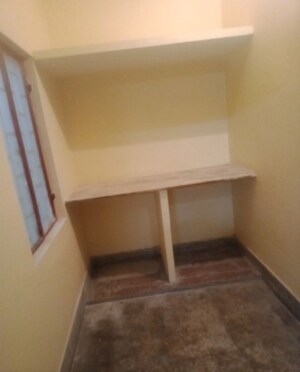 Furnished Amenities in 1 BHK Independent House at Aliganj – for Rent