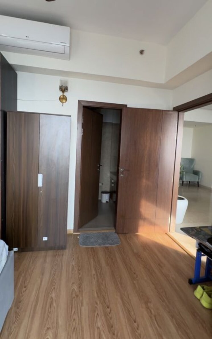 Room, m3m-latitude 3 Bedroom 2500 Sq.Ft. Apartment In Sector 65 Gurgaon 9826450