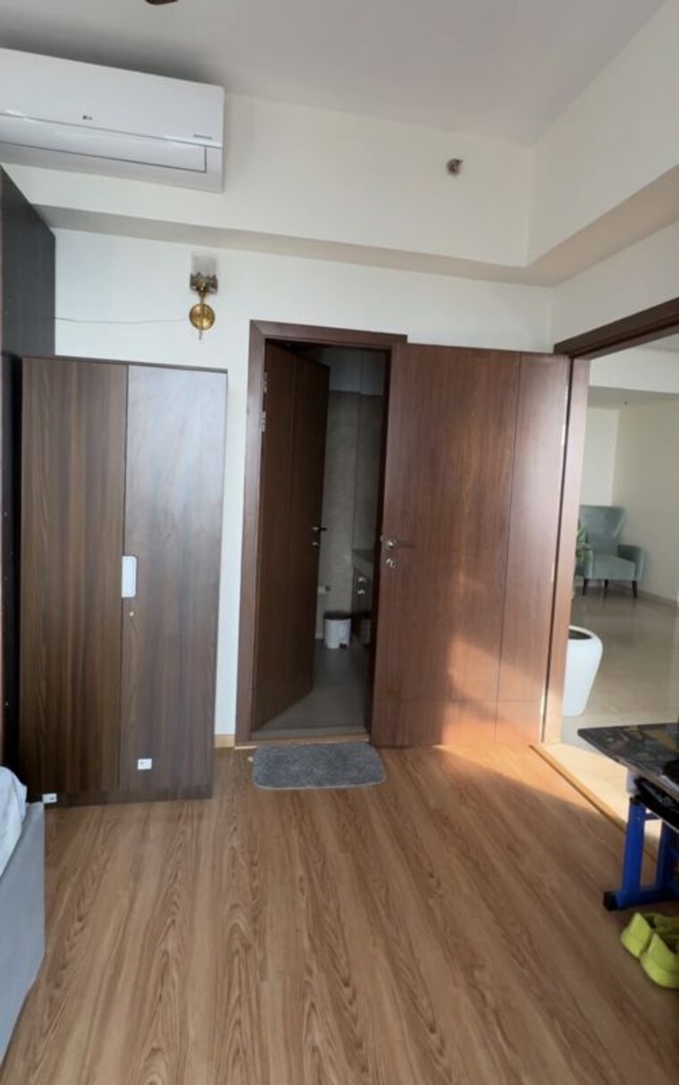 Room, m3m-latitude 3 Bedroom 2500 Sq.Ft. Apartment In Sector 65 Gurgaon 9826450