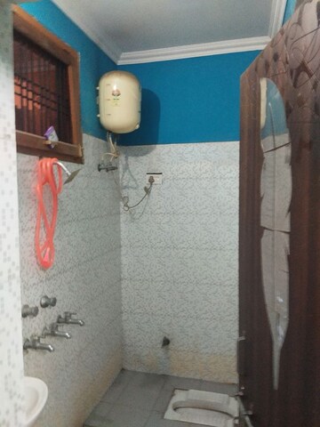 Furnished Amenities in 3 BHK Independent House at Kamta – for Rent