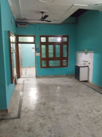 Room in 3 BHK Independent House at Kamta – for Rent