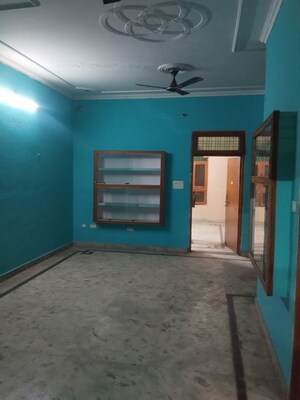 Room in 3 BHK Independent House at Kamta – for Rent