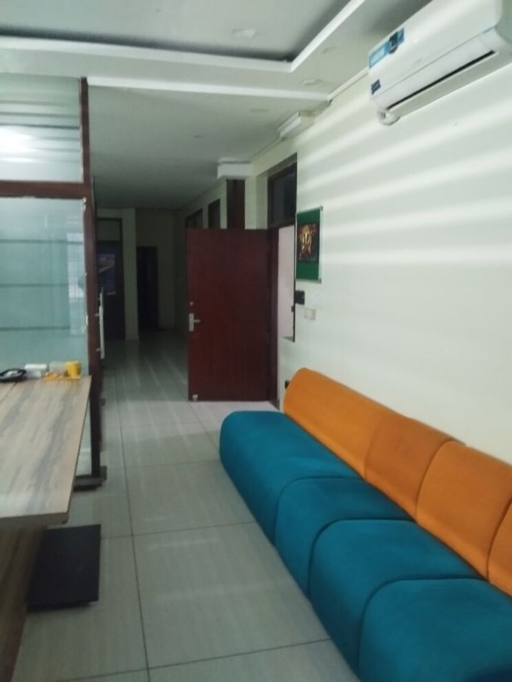Living Room, vibhuti khand Commercial Office Space 880 Sq.Ft. In Vibhuti Khand Lucknow 9826481