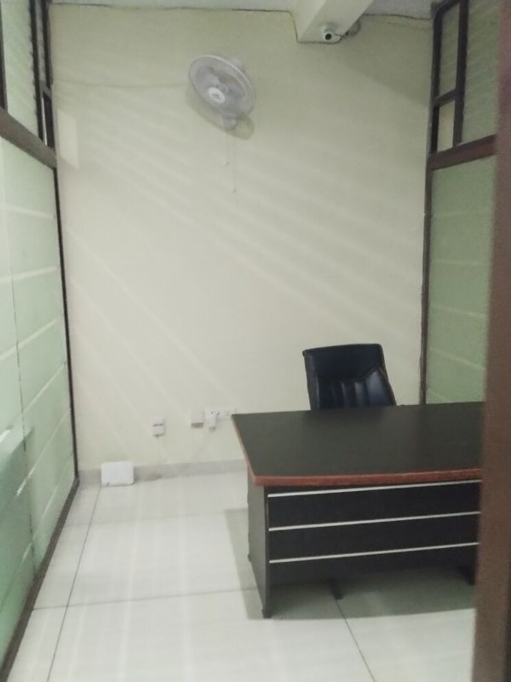 Kitchen, vibhuti khand Commercial Office Space 880 Sq.Ft. In Vibhuti Khand Lucknow 9826481