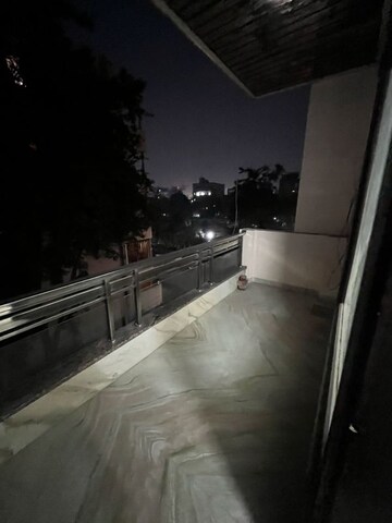 Balcony in 2 BHK Builder Floor at Sector 57 – for Rent