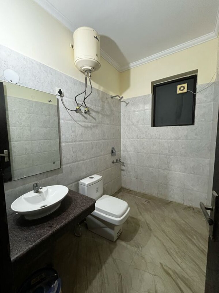 Bathroom, sector 57 2 Bedroom 1454 Sq.Ft. Builder Floor In Sector 57 Gurgaon 9826345