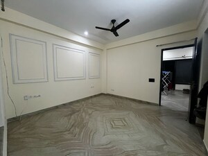 Room in 2 BHK Builder Floor at Sector 57 – for Rent