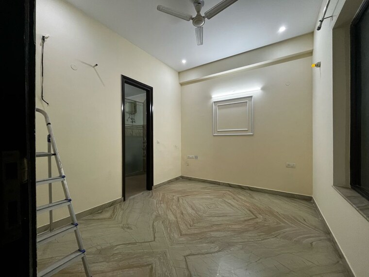 Room, sector 57 2 Bedroom 1454 Sq.Ft. Builder Floor In Sector 57 Gurgaon 9826345