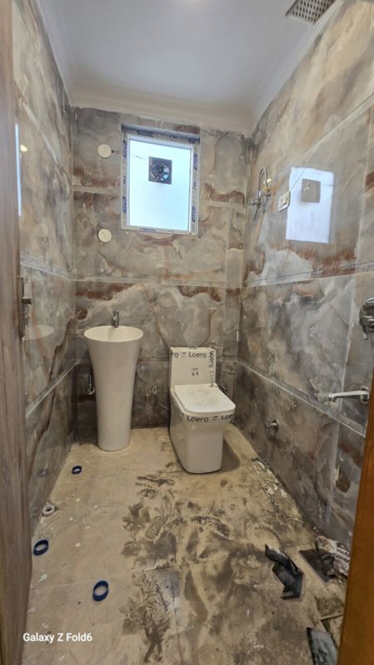 Bathroom, chattarpur 1 Bedroom 500 Sq.Ft. Builder Floor In Chattarpur Delhi 9826490