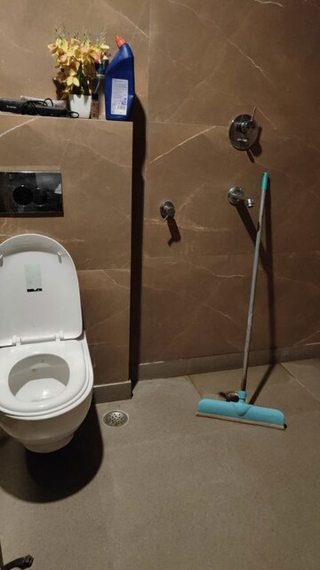 Furnished Amenities in 3 BHK Builder Floor at Vasant Kunj – for Sale