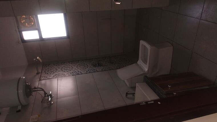 Bathroom, surendra-avenue-69 3 Bedroom 1600 Sq.Ft. Builder Floor In Sector 69 Gurgaon 9826523