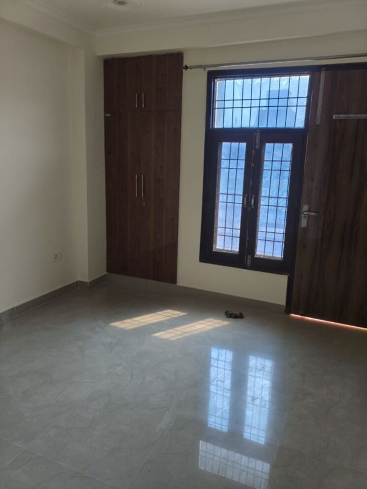 Room, vasant kunj 2 Bedroom 900 Sq.Ft. Builder Floor In Vasant Kunj Delhi 9826528