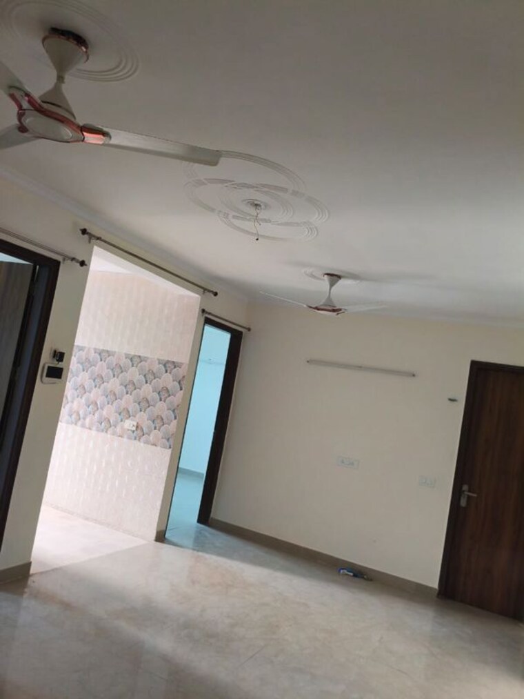 Room, vasant kunj 2 Bedroom 900 Sq.Ft. Builder Floor In Vasant Kunj Delhi 9826528