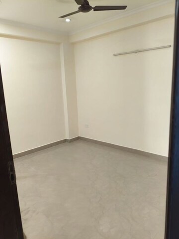 Room in 2 BHK Builder Floor at Vasant Kunj – for Rent