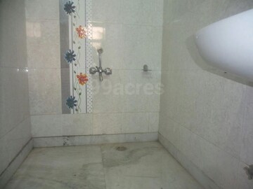 Bathroom in 3 BHK Independent House at RWA Apartments Sector 47, Sector 47 – for Rent