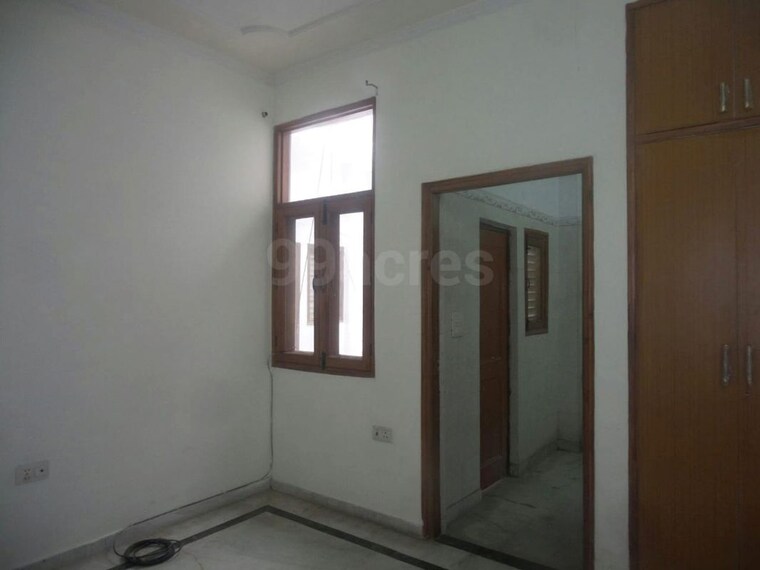 Room, rwa-apartments-sector-47 3 Bedroom 1350 Sq.Ft. Independent House In Sector 47 Noida 9826567