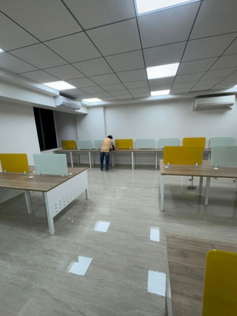 Team Area, the-crescent-business-park Commercial Office Space 1800 Sq.Ft. In Sakinaka Mumbai 9826573