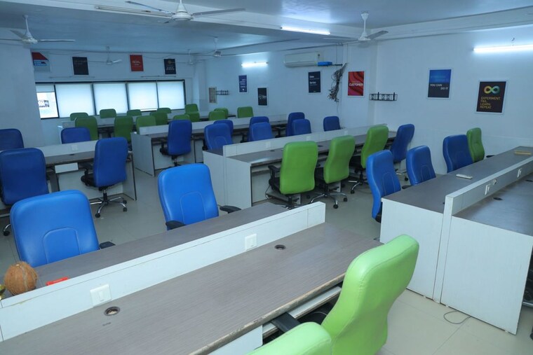 Team Area, adajan Commercial Office Space 1059 Sq.Ft. In Adajan Surat 9826577
