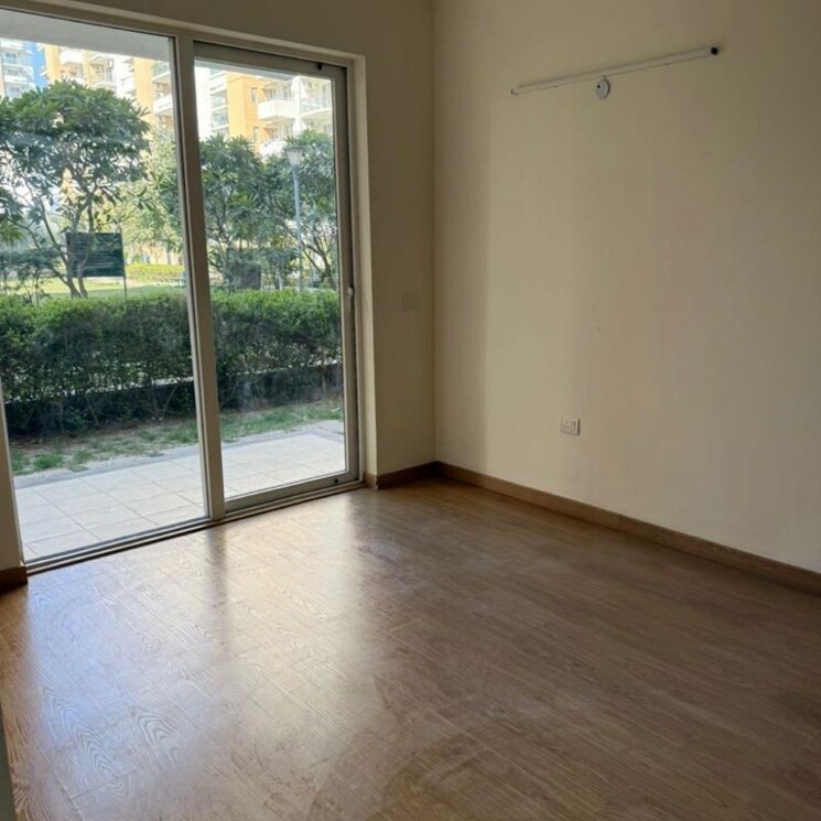 Room, emaar-imperial-gardens 3 Bedroom 2000 Sq.Ft. Apartment In Sector 102 Gurgaon 9826591