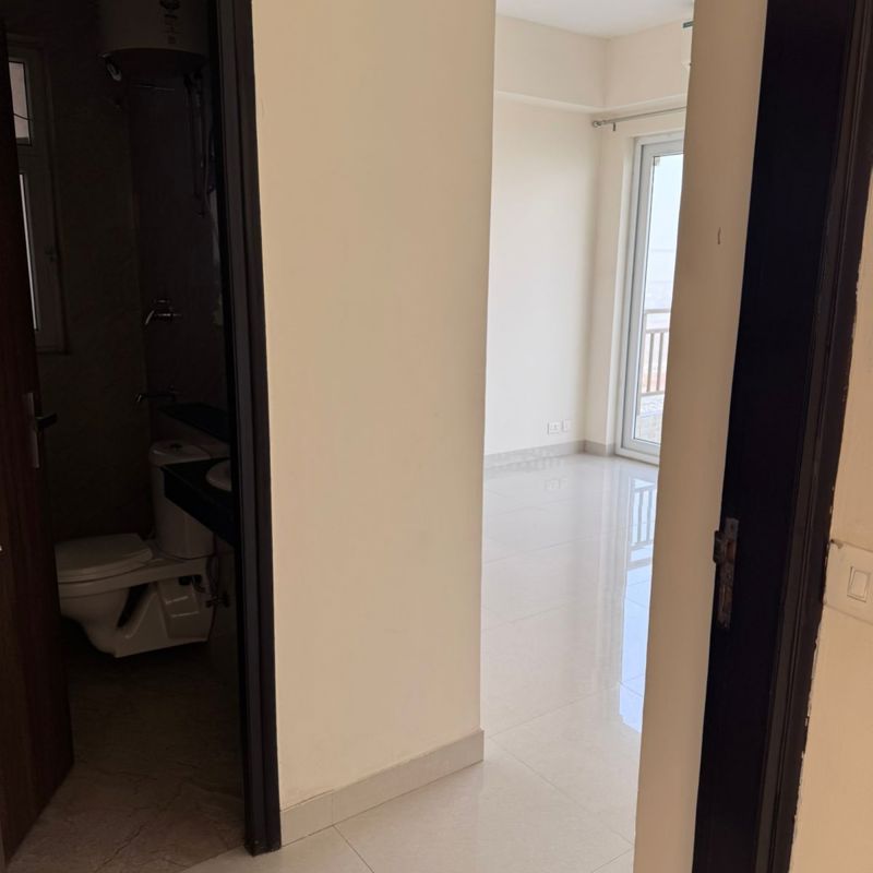 4 BHK + Servant Room Apartment For Rent in Adani Oyster Grande Phase 2