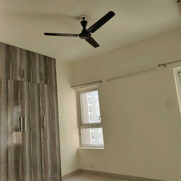 Room in 3 BHK Apartment at Adani M2K Oyster Grande, Sector 102a – for Rent