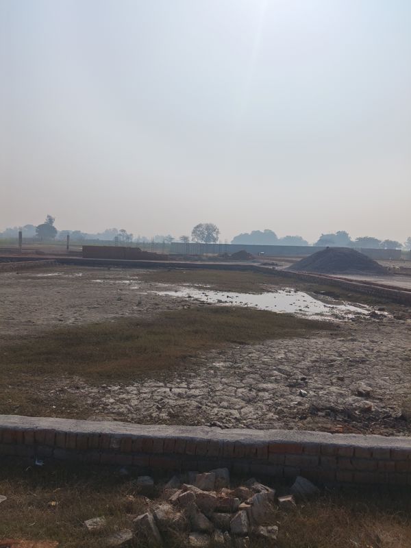 Plot For Sale in Kisan Path