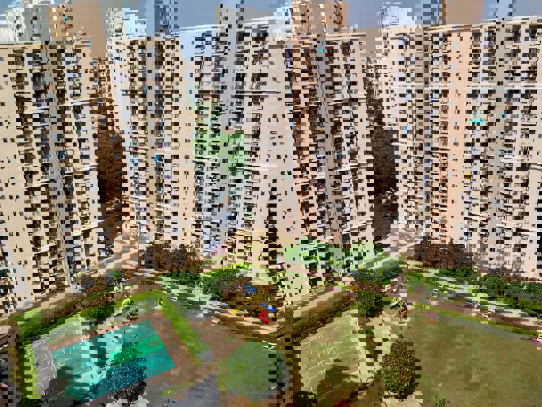 3 BHK 1745 Sq.Ft. Builder Floor in Unitech Uniworld Gardens 2