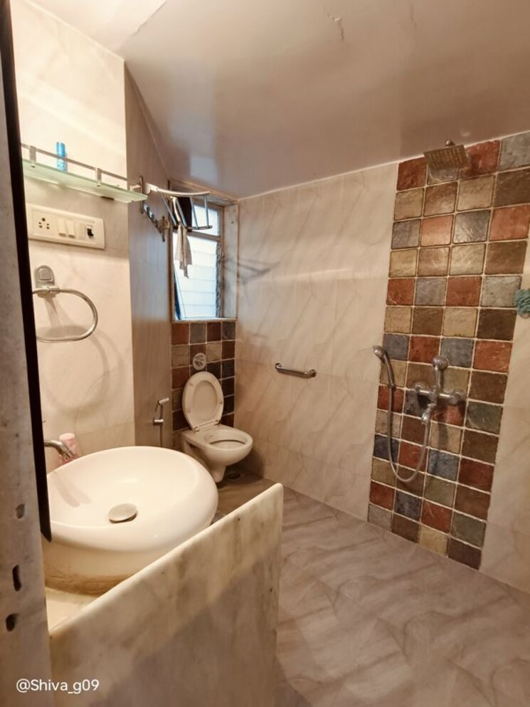 Bathroom, kakad-estate-worli 1 Bedroom 550 Sq.Ft. Apartment In Worli Mumbai 9826659