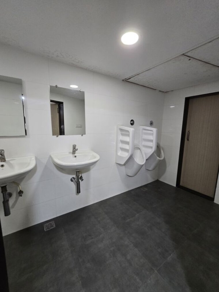 Team Area, bsel-tech-park Commercial Office Space 6999 Sq.Ft. In Vashi Sector 30a Navi Mumbai 9826692