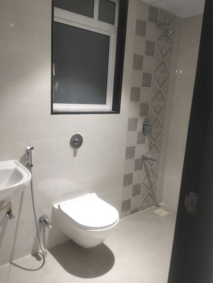 Bathroom, jhamtani-ace-abode 2 Bedroom 950 Sq.Ft. Apartment In Kiwale Pune 9765418